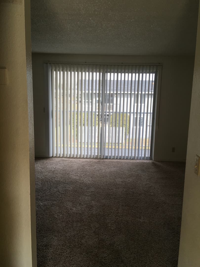 Bellingham Apartment: 2247 Woburn St