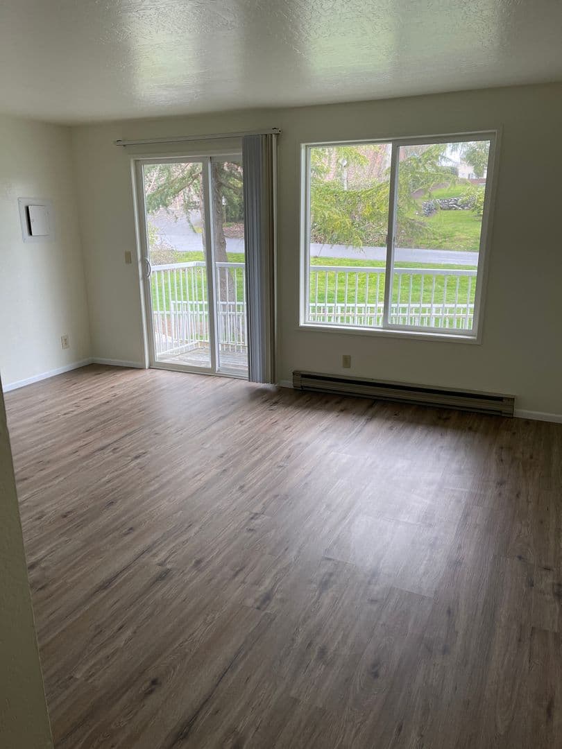 Bellingham Apartment: 816 24th St