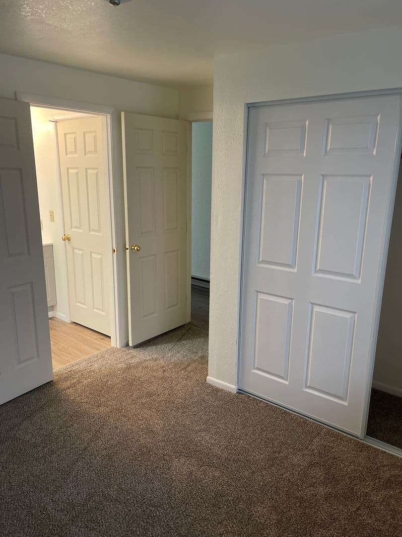Bellingham Apartment: 816 24th St