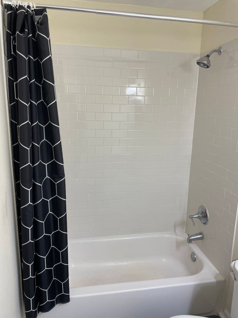 Philadelphia Apartment: 4607-09 Cedar Avenue