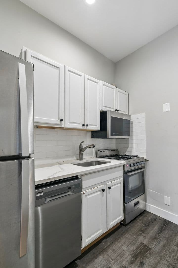 Philadelphia Apartment: 4815 Baltimore Avenue