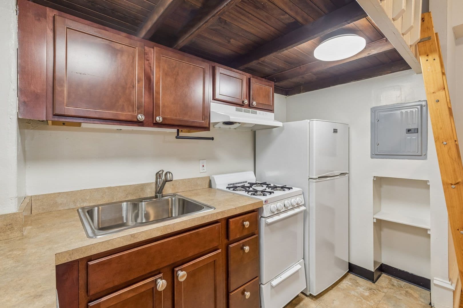 Philadelphia Apartment: 1530 Spruce Street