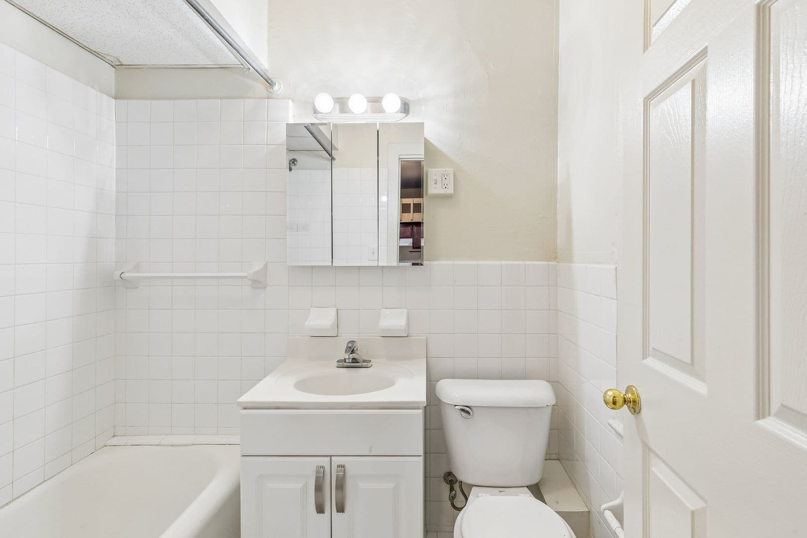 Philadelphia Apartment: 1530 Spruce Street