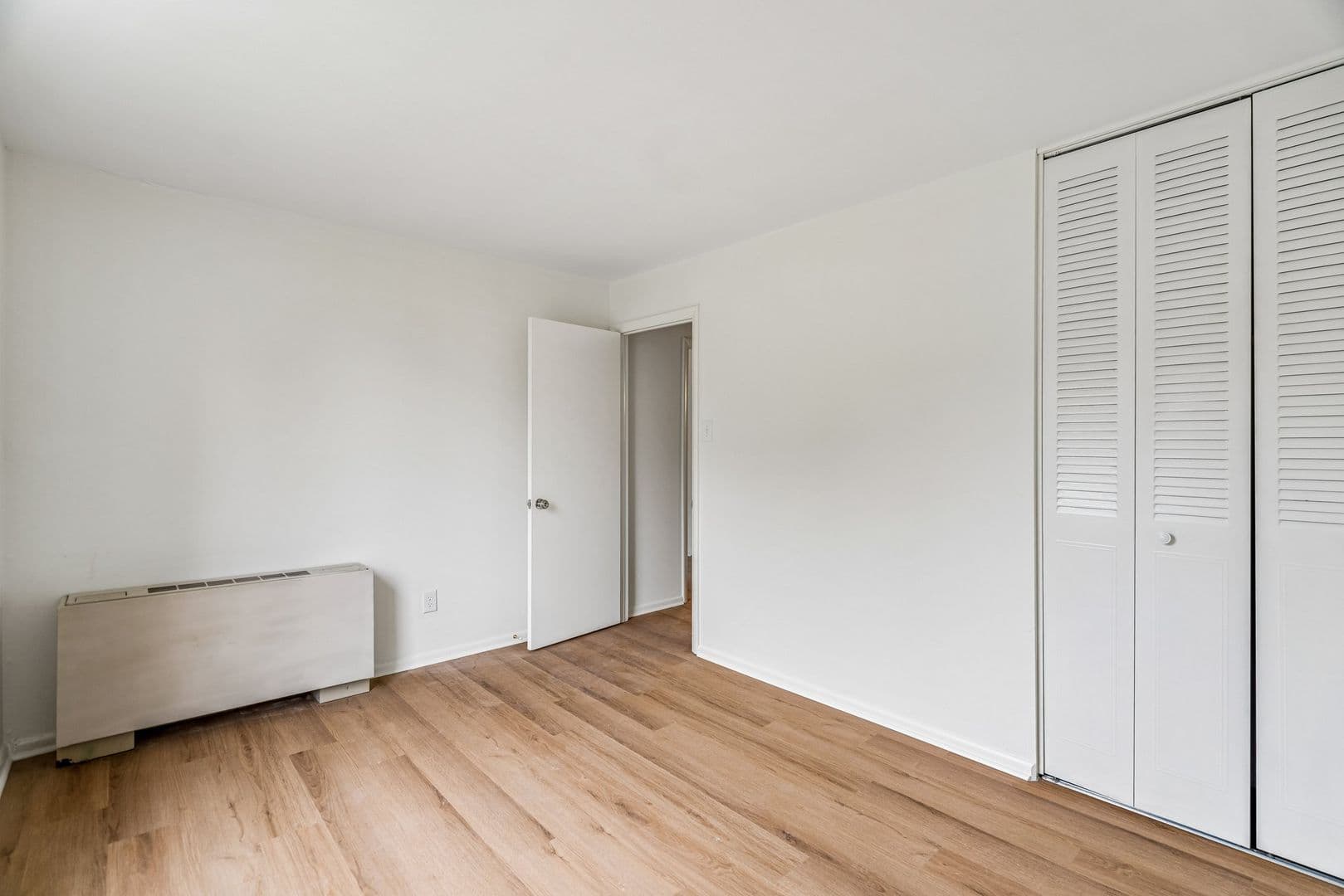 Ardmore Apartment: 170 Lakeside Rd