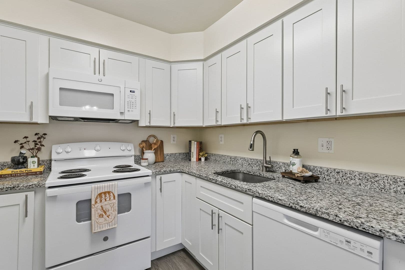 Wynnewood Apartment: 625 E. Lancaster Ave
