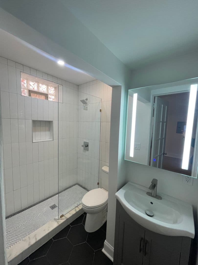 Philadelphia Apartment: 4607-09 Cedar Avenue