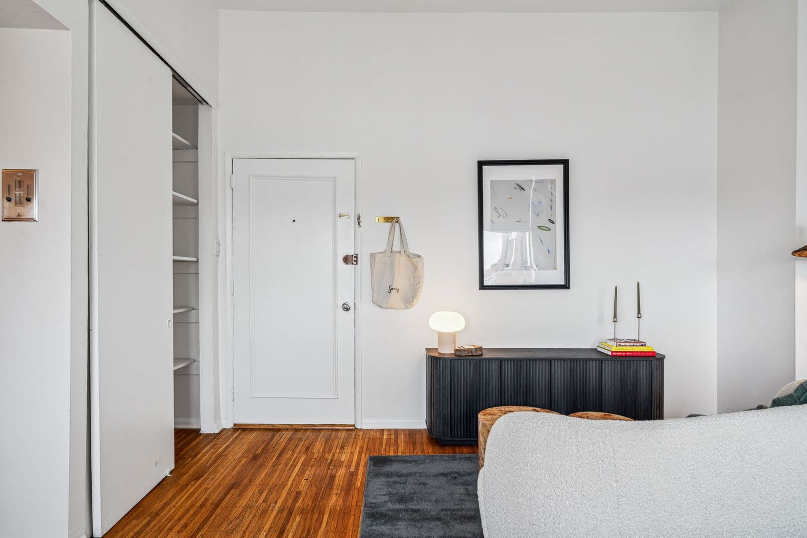 Philadelphia Apartment: 1720 Lombard Street