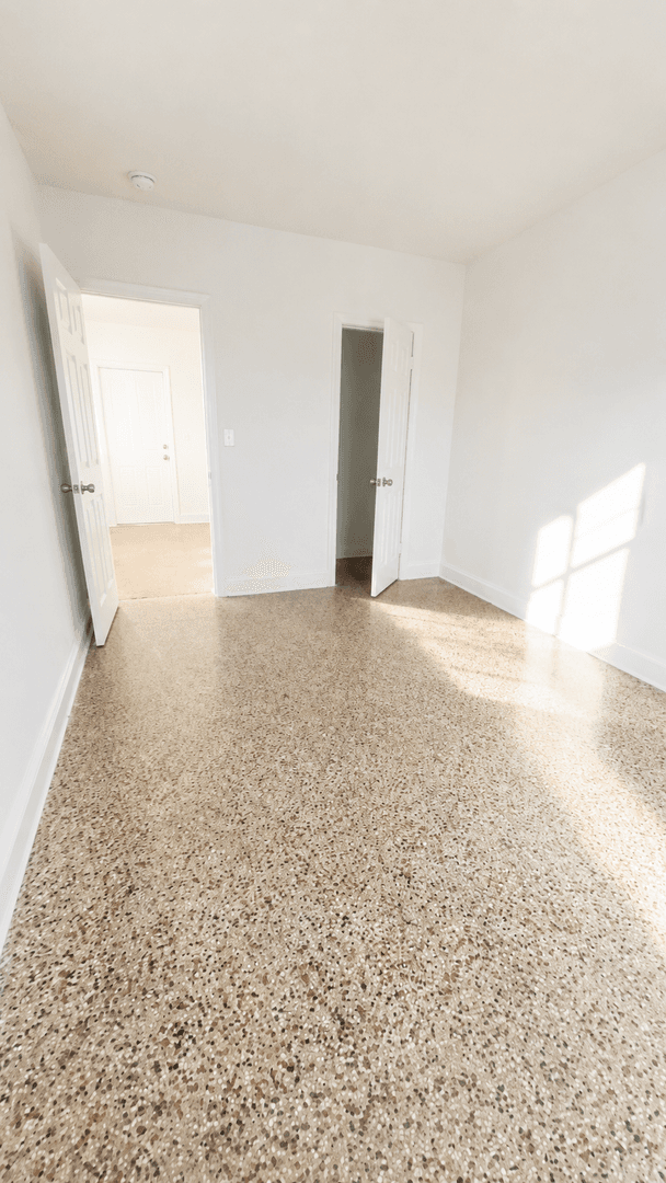 Miami Springs Apartment: 749 Curtiss Parkway