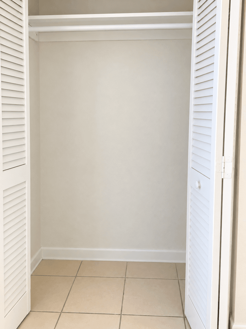 Hialeah Apartment: 120 W 28 Street