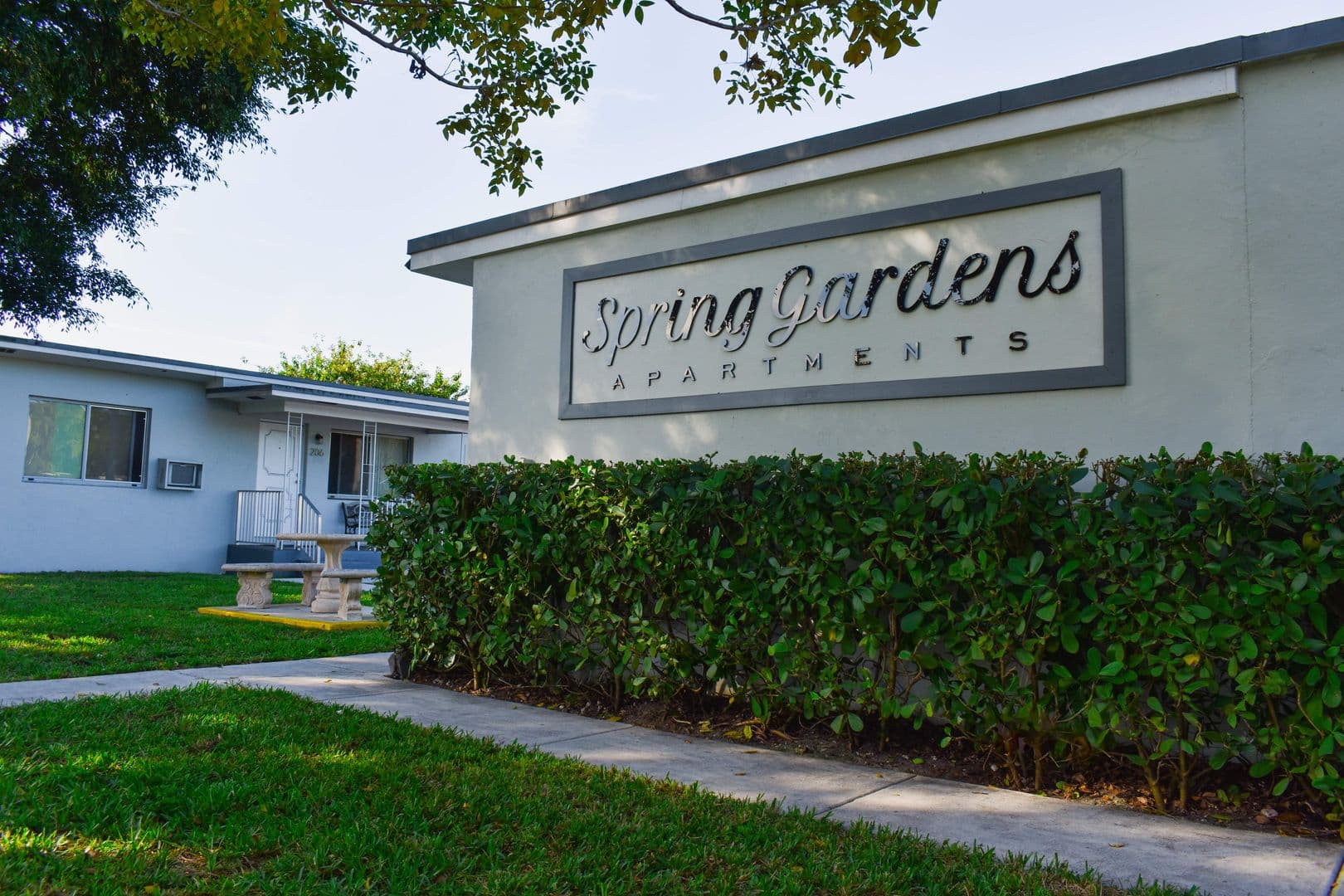 Miami Springs Apartment: 749 Curtiss Parkway