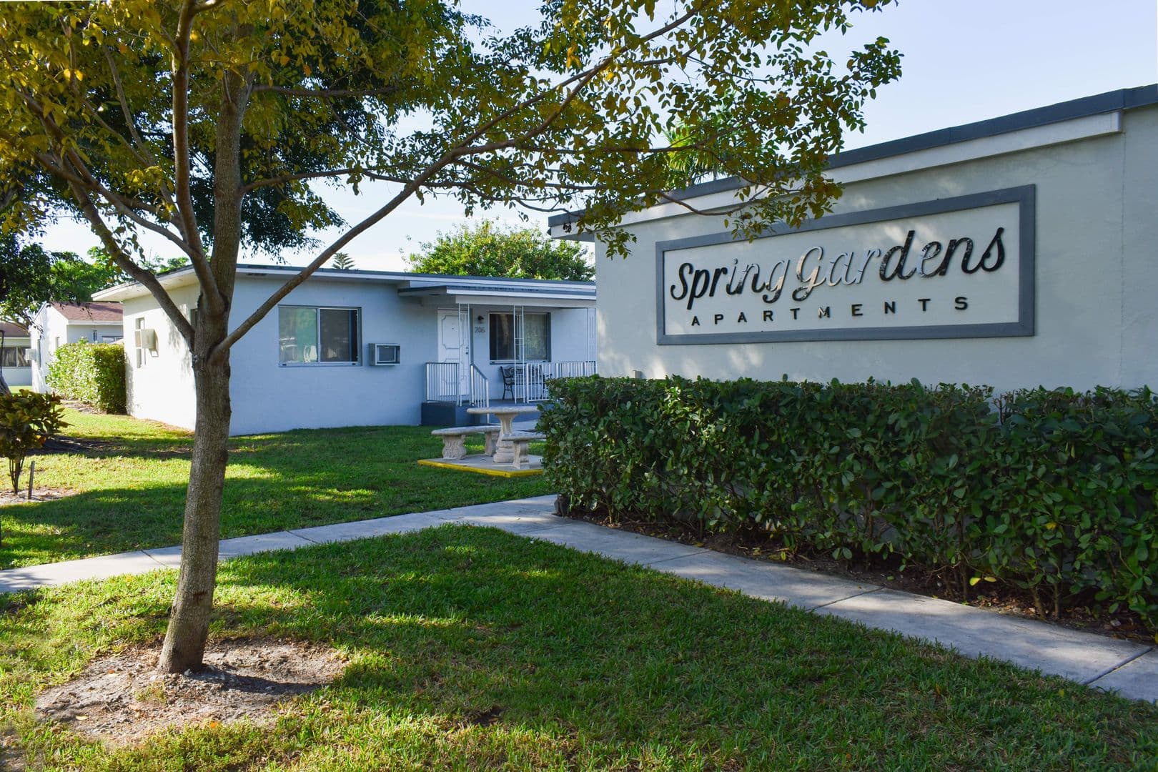 Miami Springs Apartment: 749 Curtiss Parkway