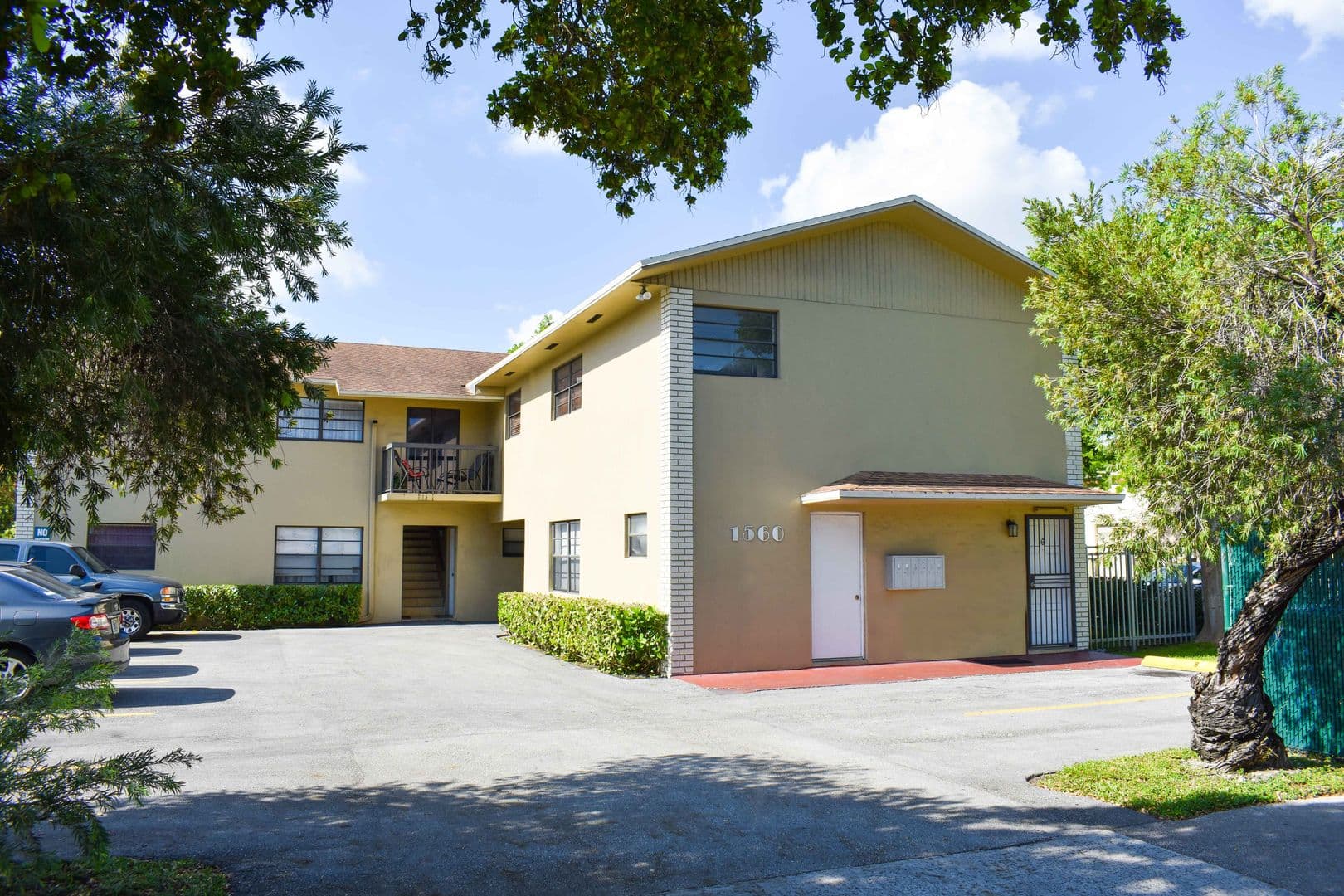 Hialeah Apartment: 1465 W 41 Street