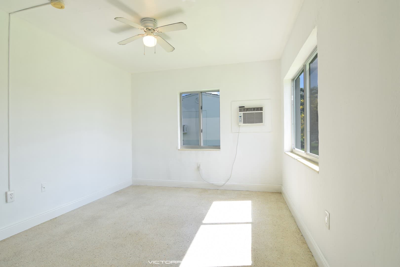 Miami Springs Apartment: 749 Curtiss Parkway