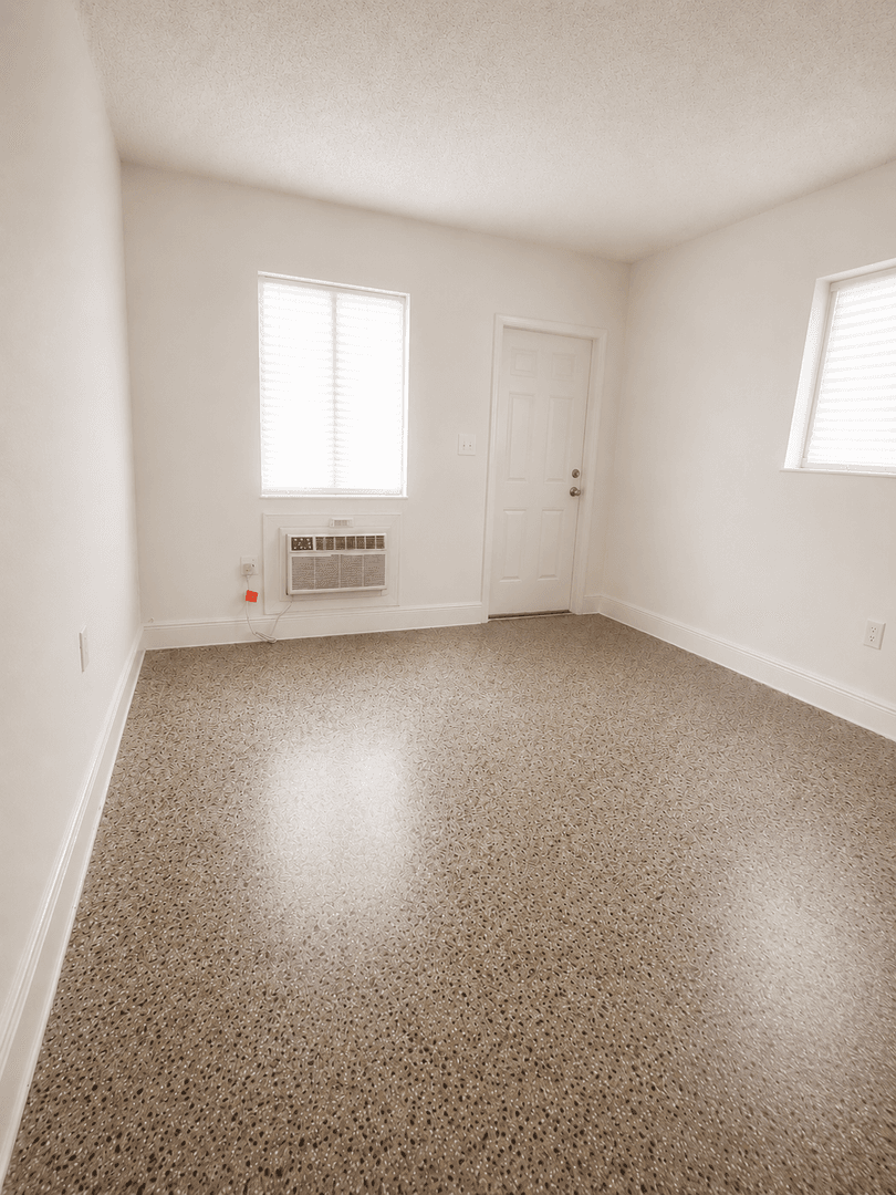 Miami Springs Apartment: 749 Curtiss Parkway