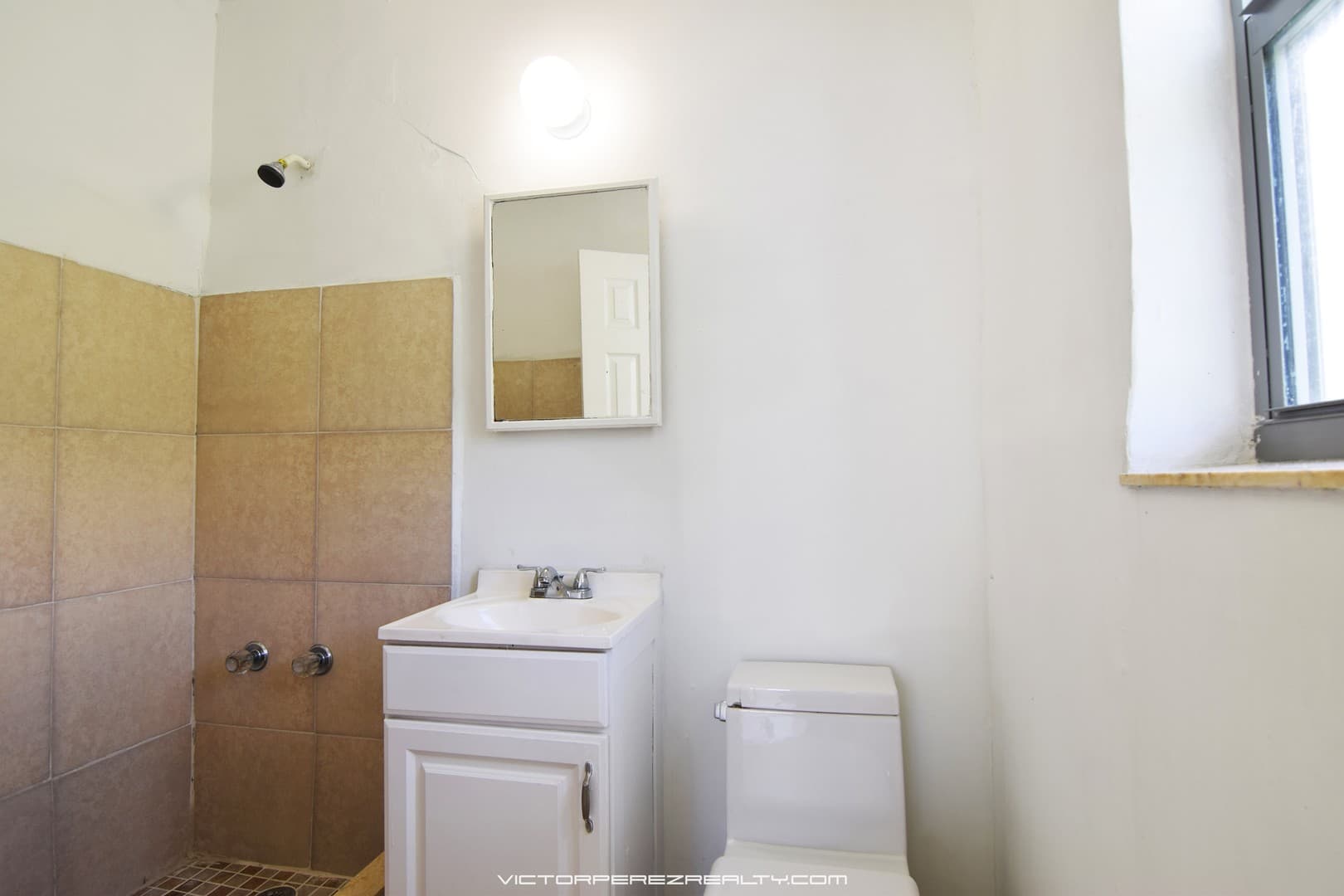 Miami Springs Apartment: 749 Curtiss Parkway