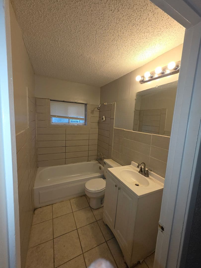 Memphis Apartment: 972-336 Peabody/S Dudley