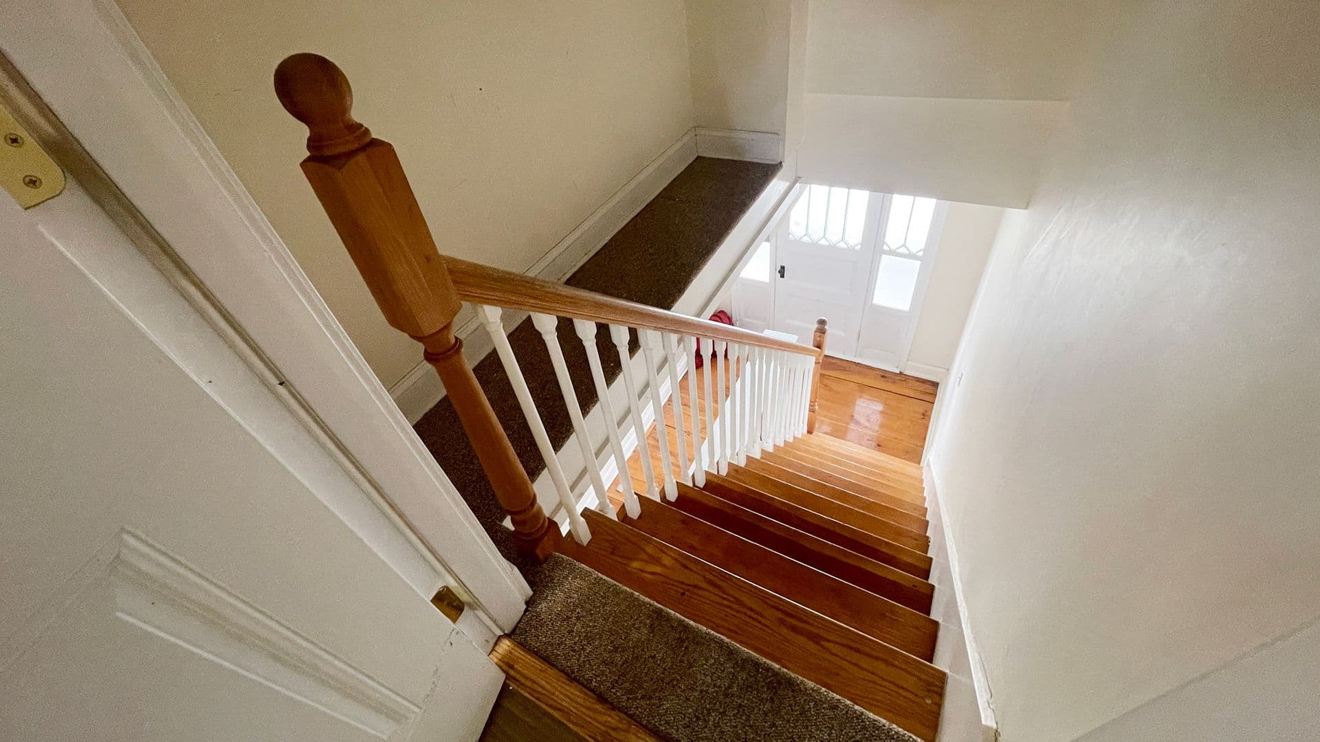 Gardner Apartment: 136 Central Street