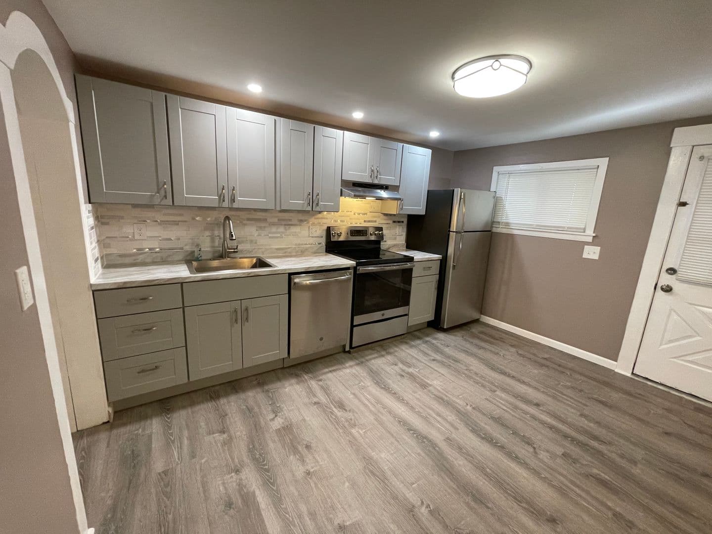 Gardner Apartment: 14 Marquette St