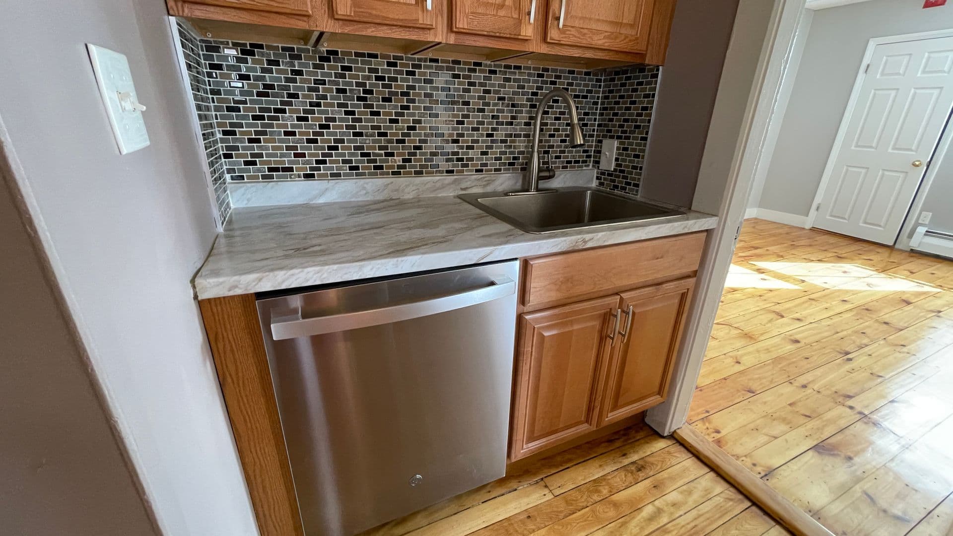 Gardner Apartment: 316 Parker Street