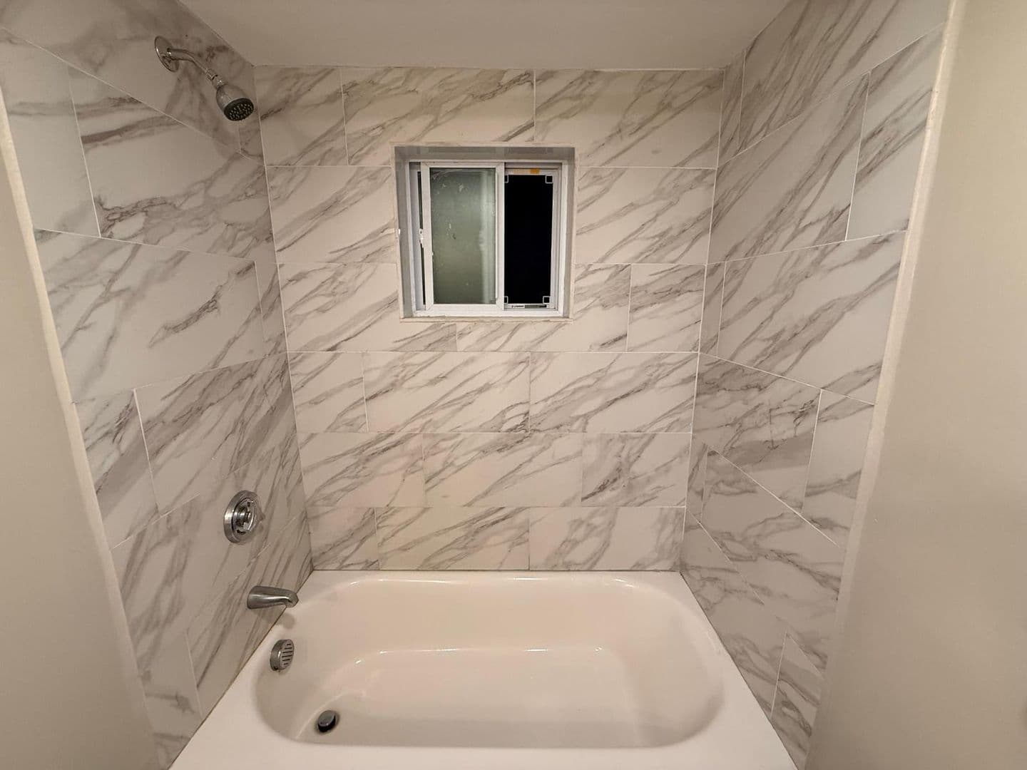 Fitchburg Apartment: 52 Myrtle Ave