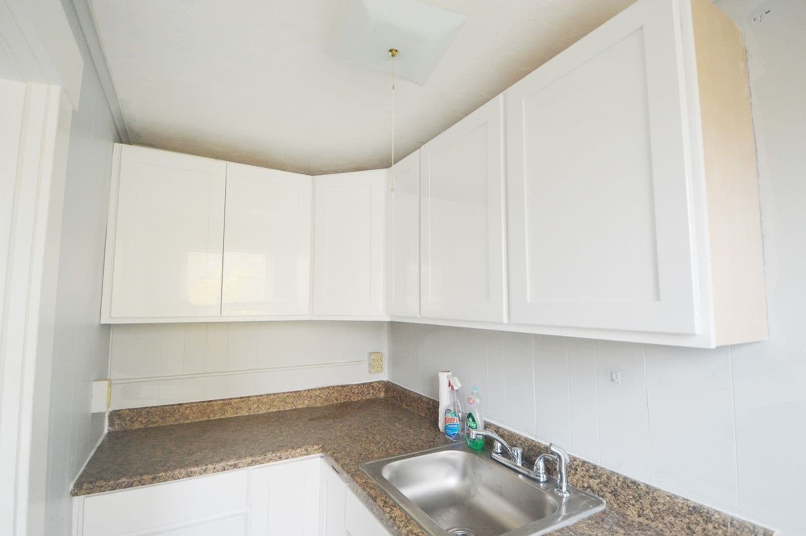 Fitchburg Apartment: 38 Cascade Street