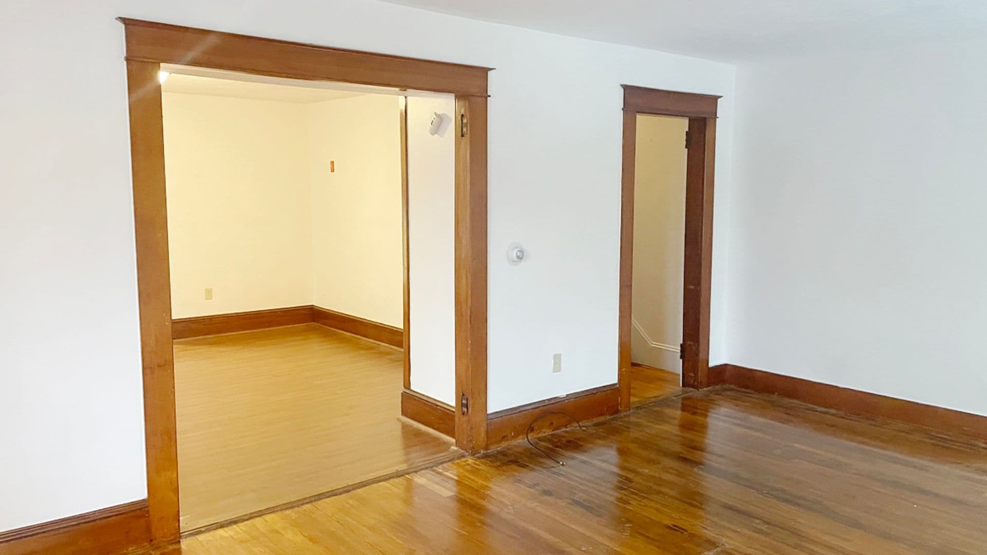 Athol Apartment: 73-75 Wallingford Ave