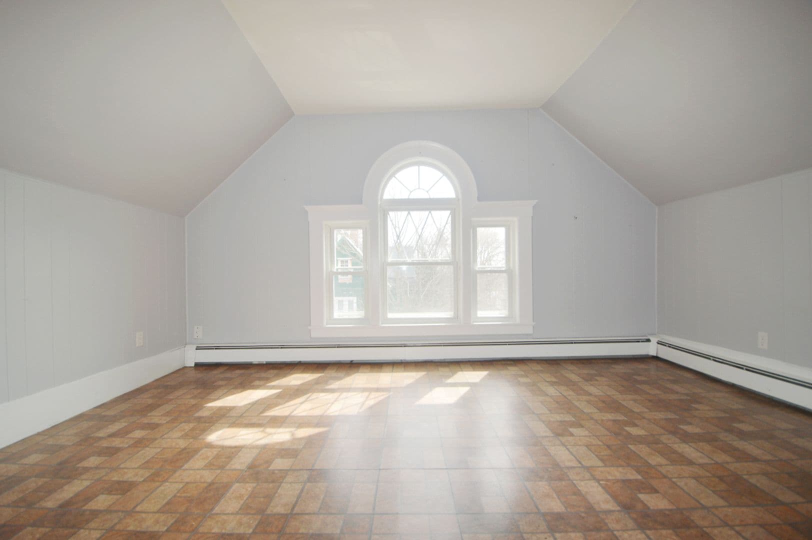 Gardner Apartment: 17 - 19 Walnut Street
