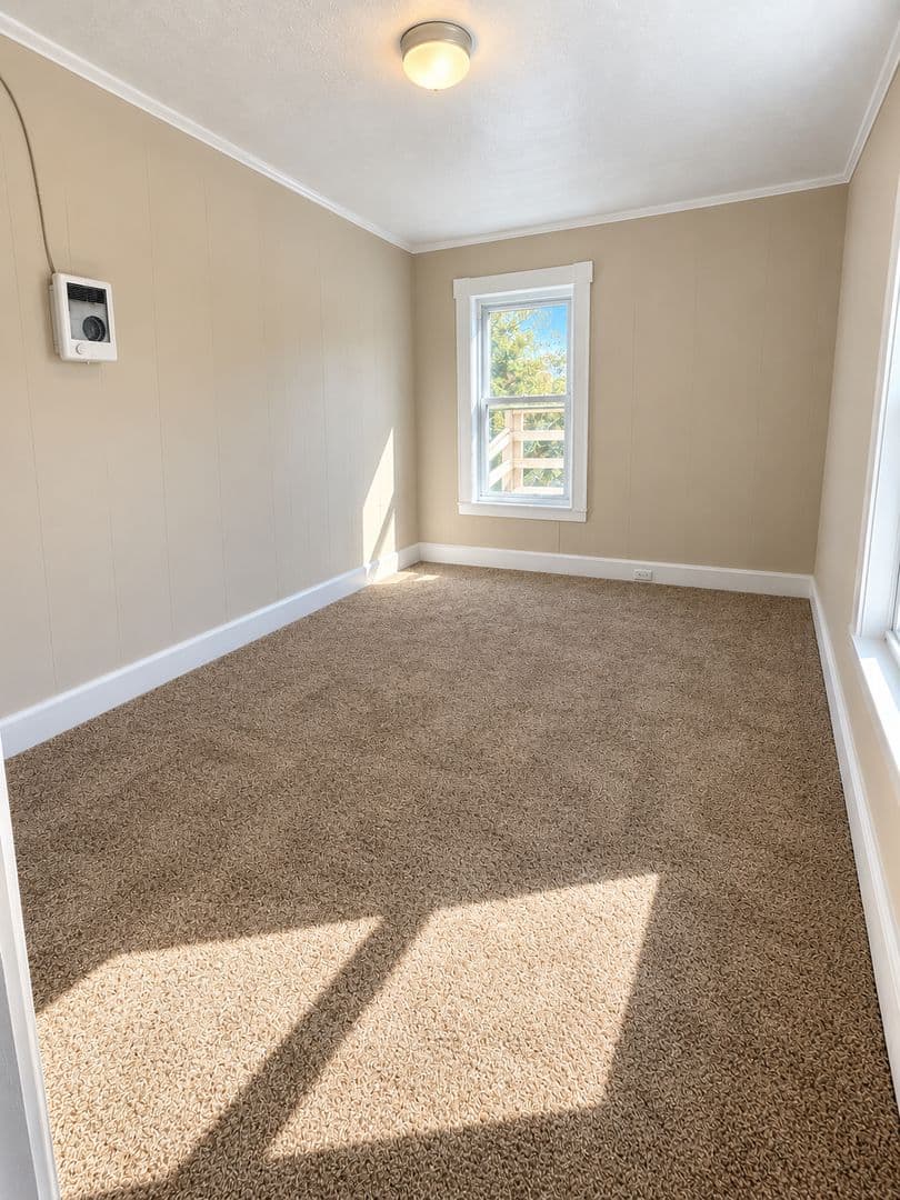 Leominster Apartment: 113 Spruce Street
