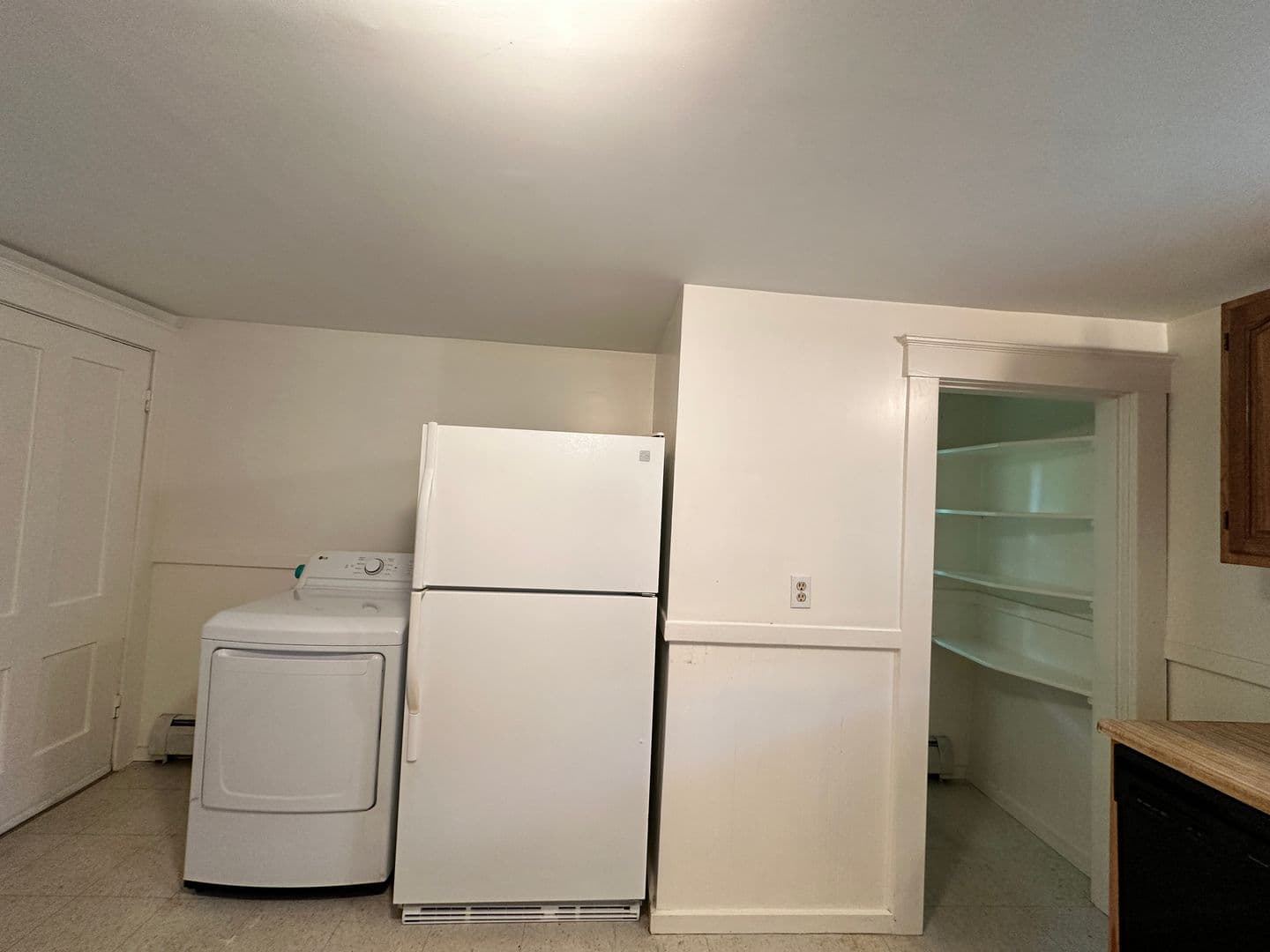 Leominster Apartment: 206 Exchange Street
