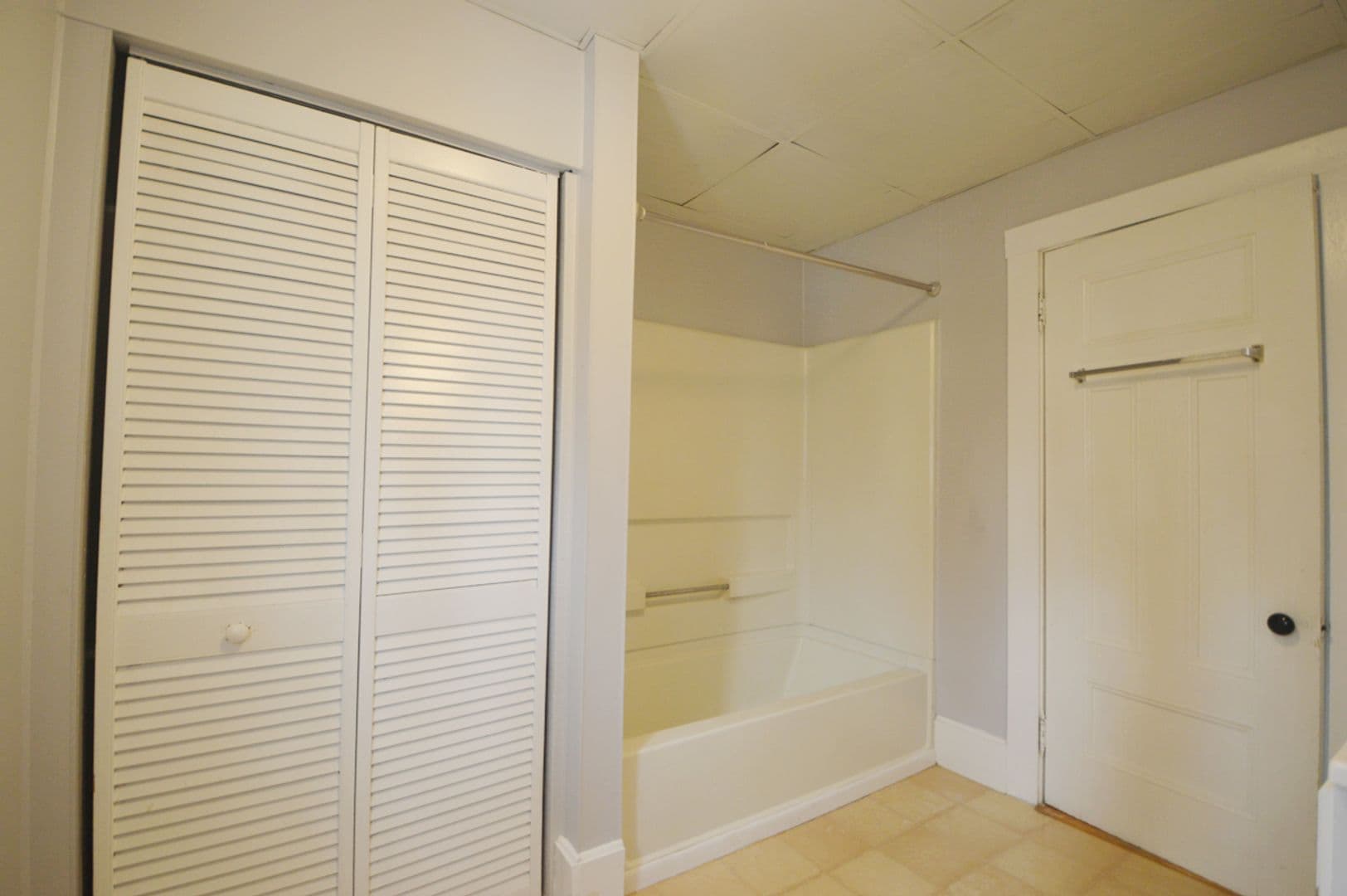 Gardner Apartment: 17 - 19 Walnut Street