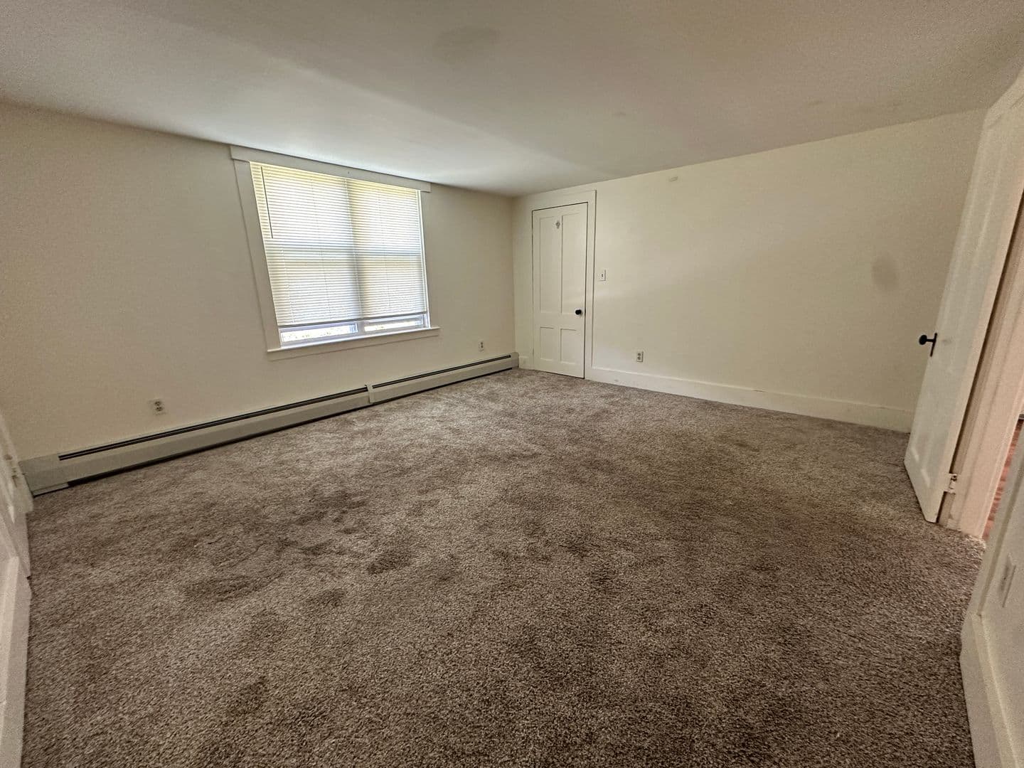 Leominster Apartment: 206 Exchange Street