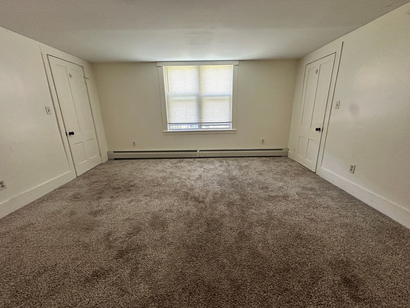 Leominster Apartment: 206 Exchange Street