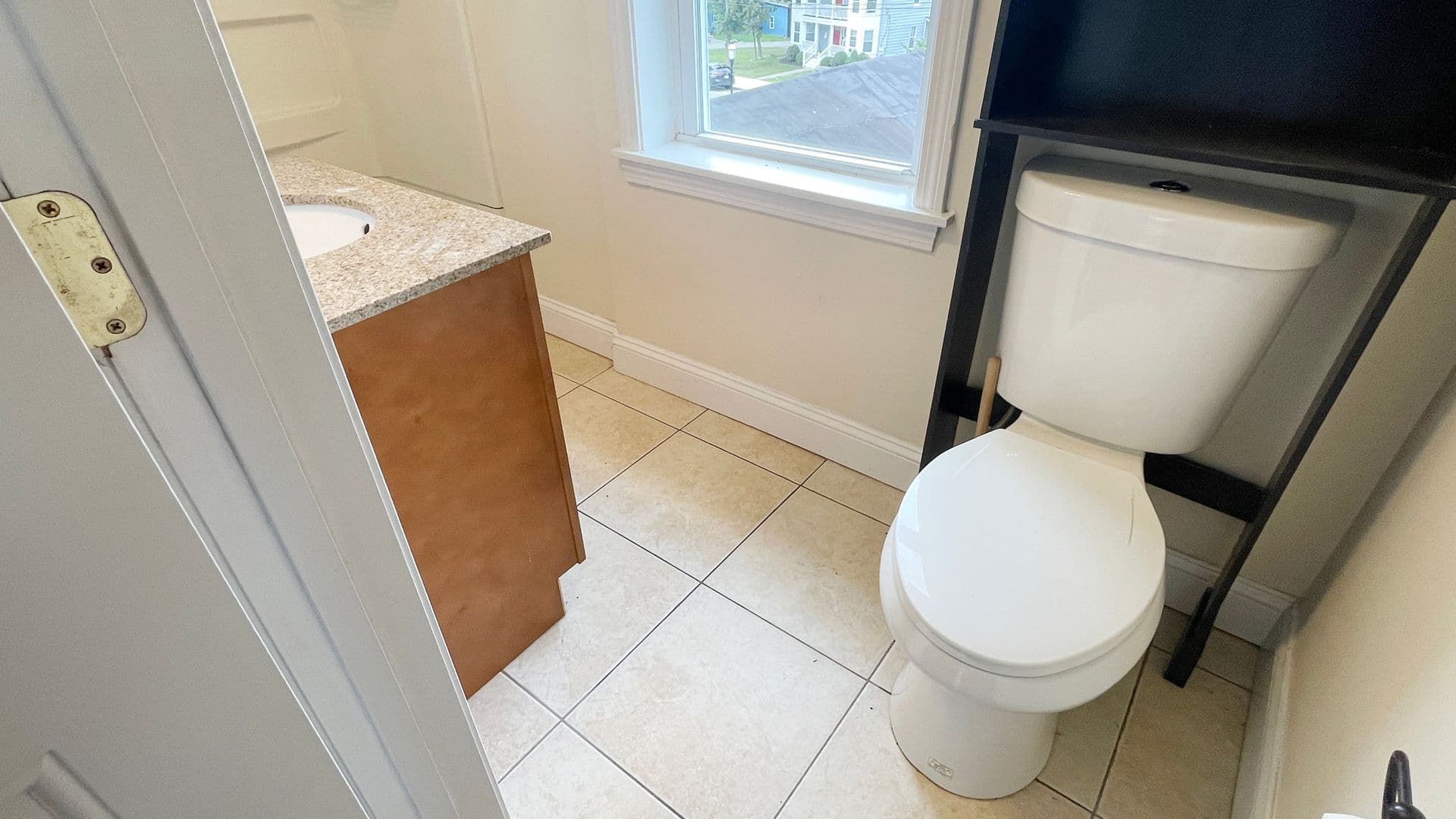 Gardner Apartment: 136 Central Street