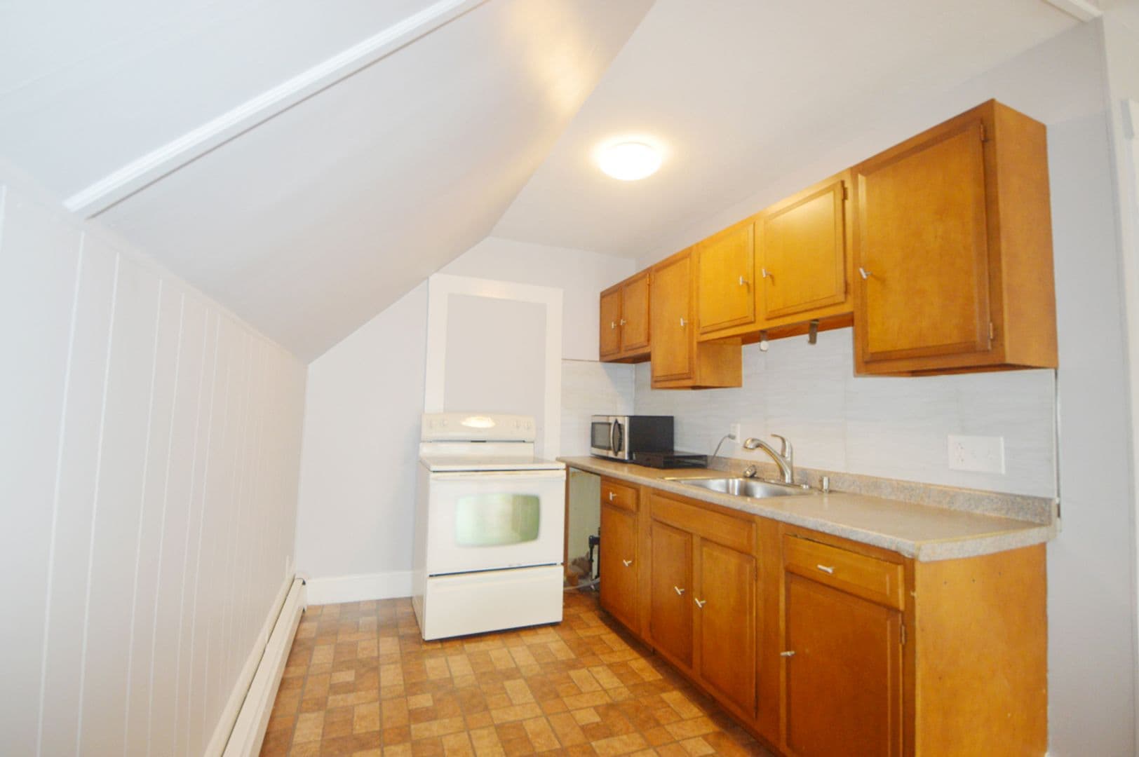 Gardner Apartment: 17 - 19 Walnut Street