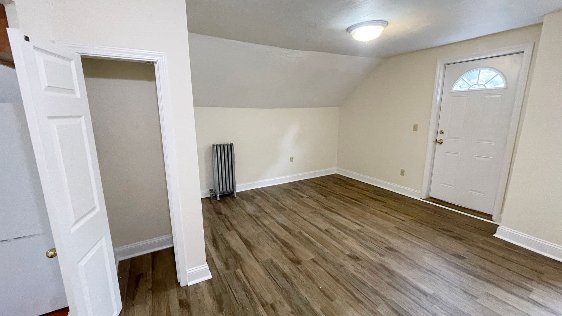 Gardner Apartment: 136 Central Street