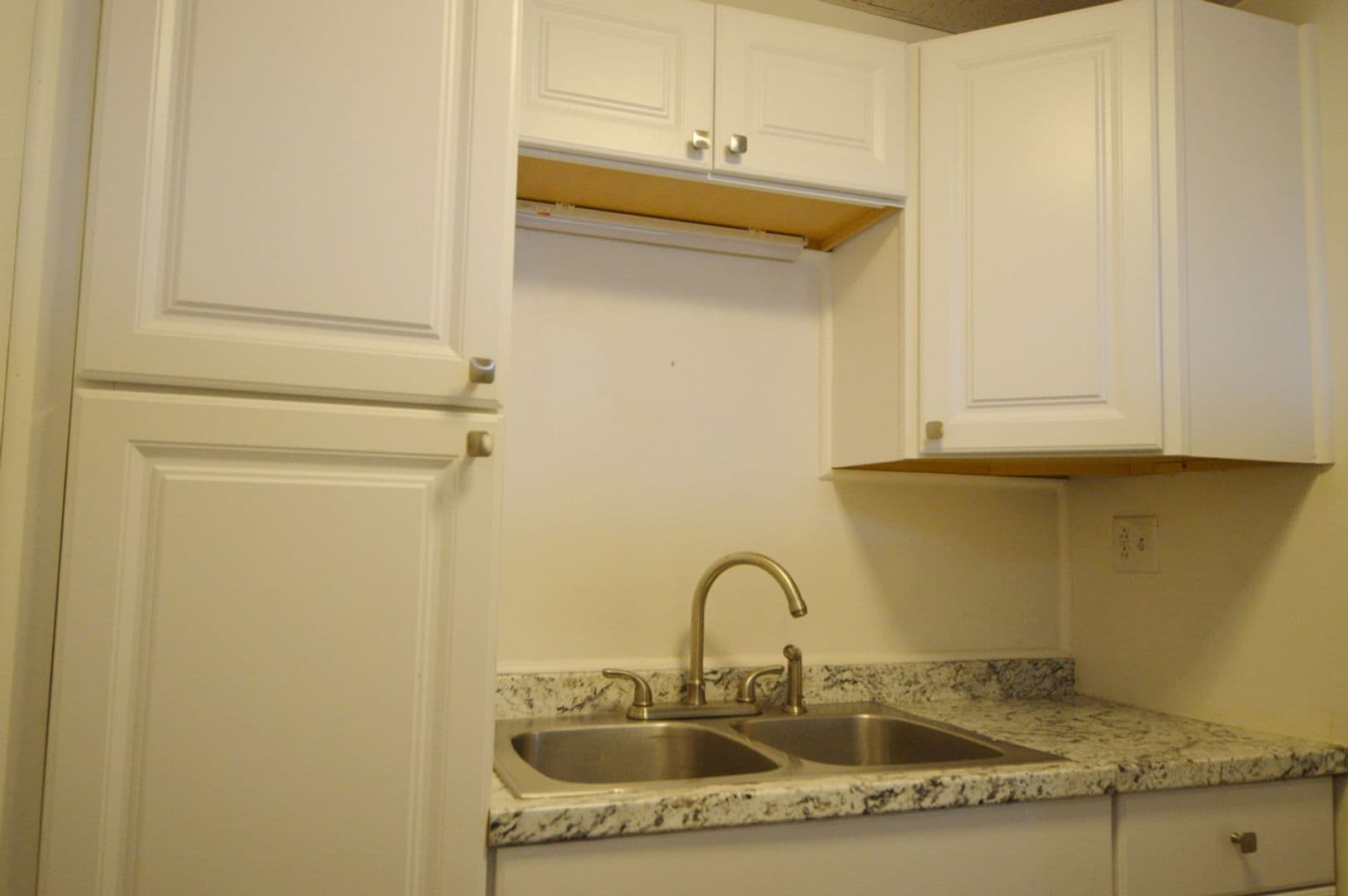 Gardner Apartment: 191 Main Street