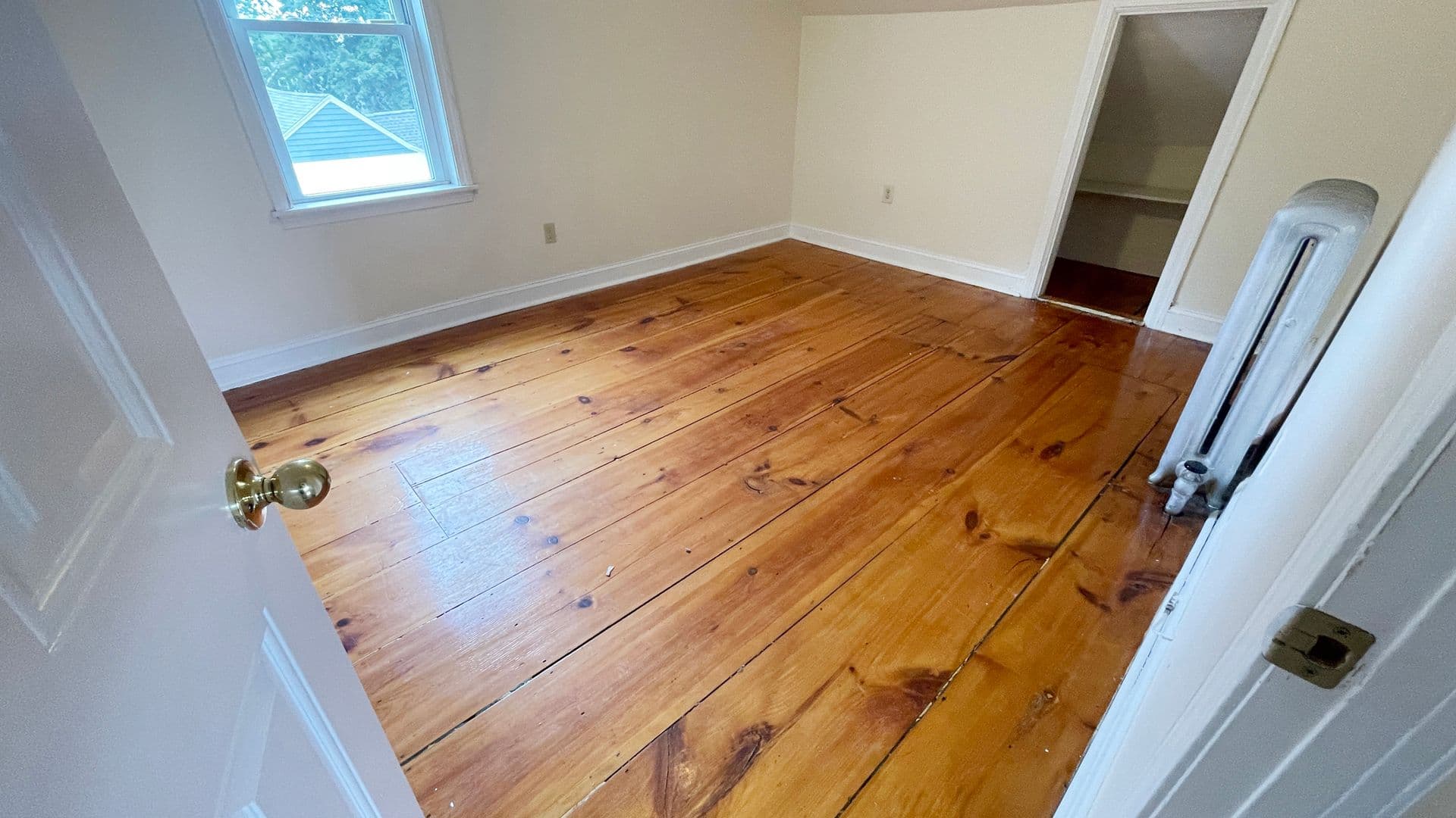 Gardner Apartment: 136 Central Street