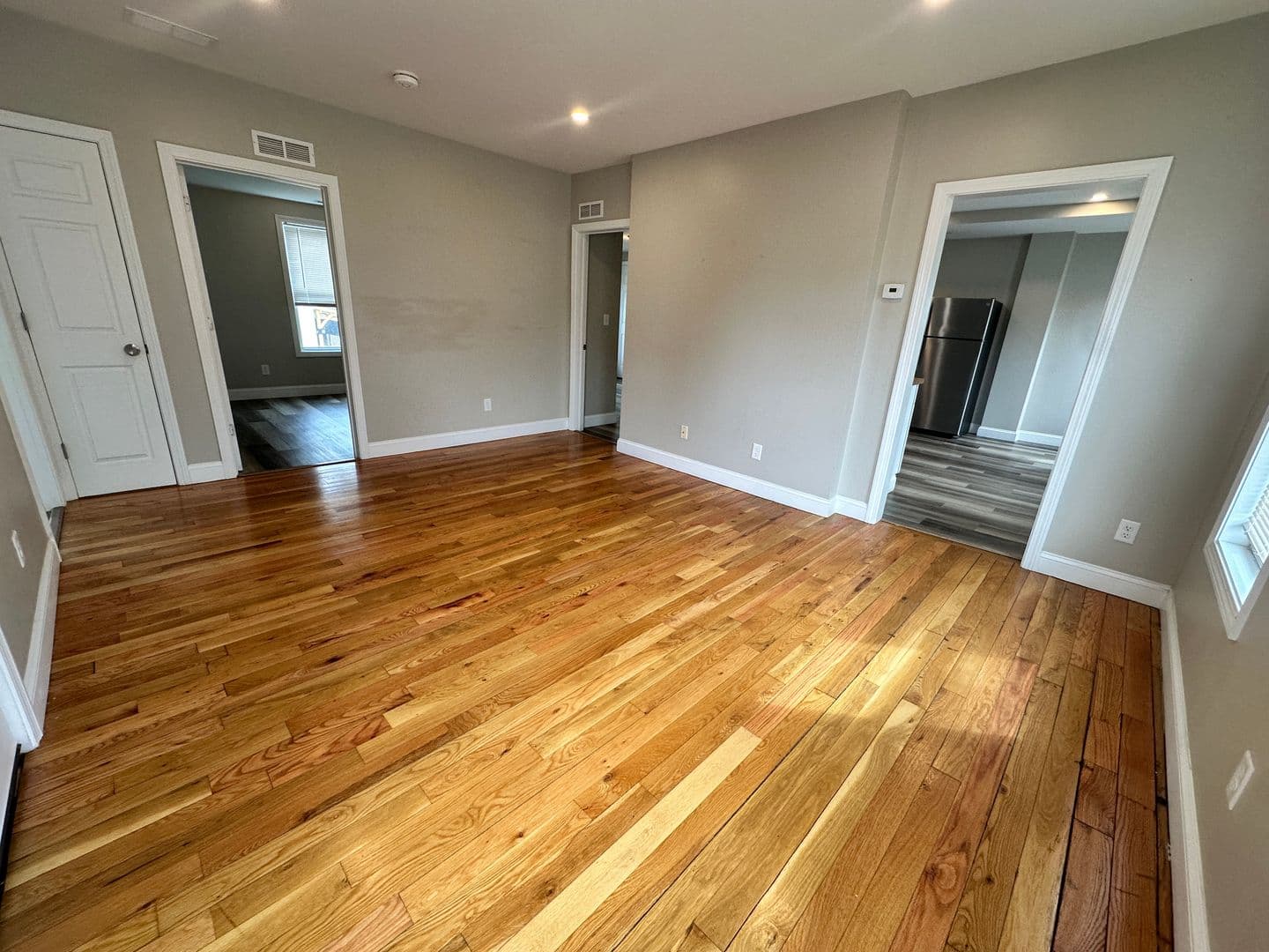 Fitchburg Apartment: 52 Myrtle Ave