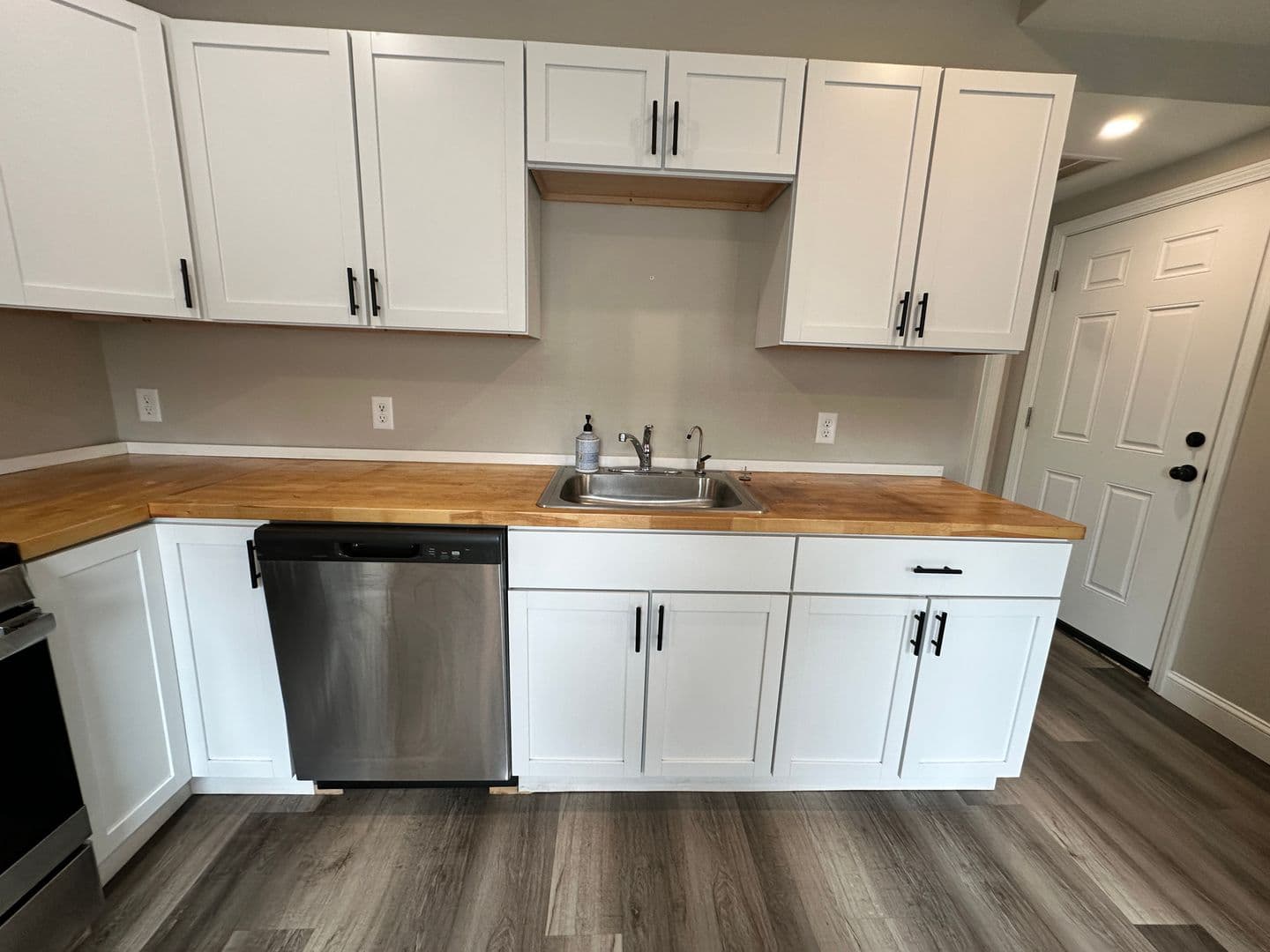 Fitchburg Apartment: 52 Myrtle Ave