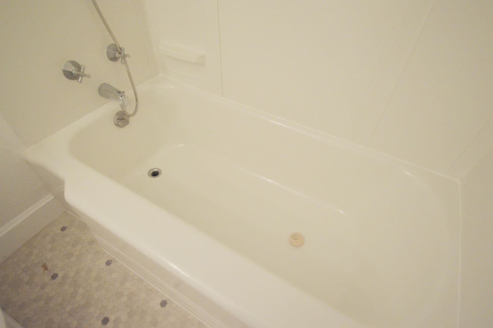 Fitchburg Apartment: 487-493 Fairmount Street