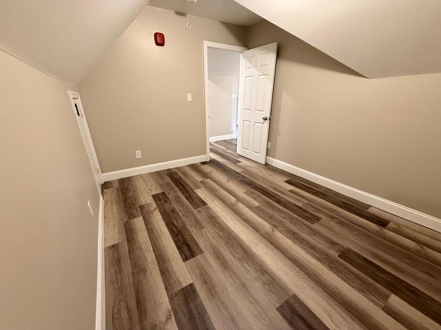 Fitchburg Apartment: 52 Myrtle Ave