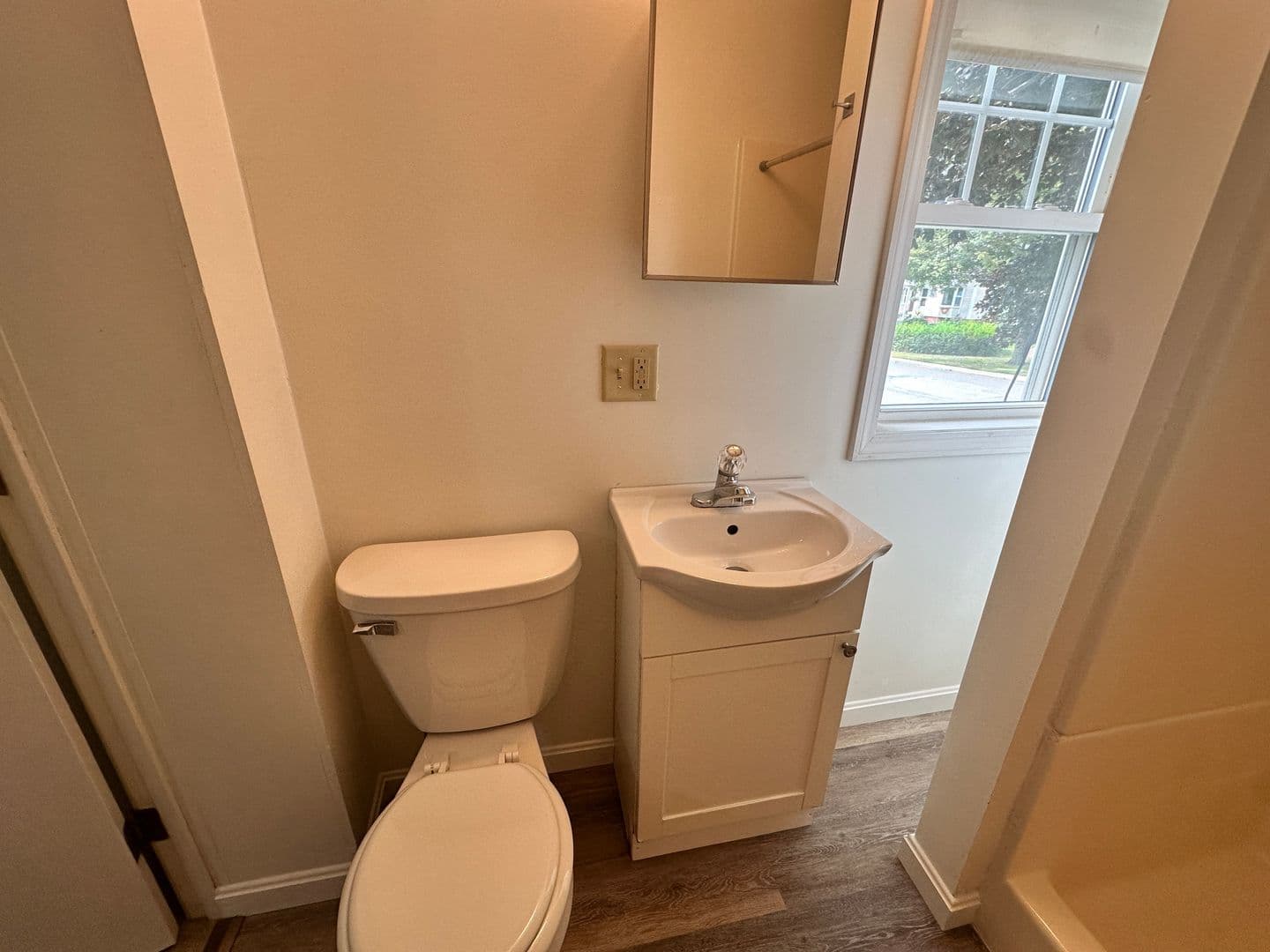 Ashburnham Apartment: 155 Center Street