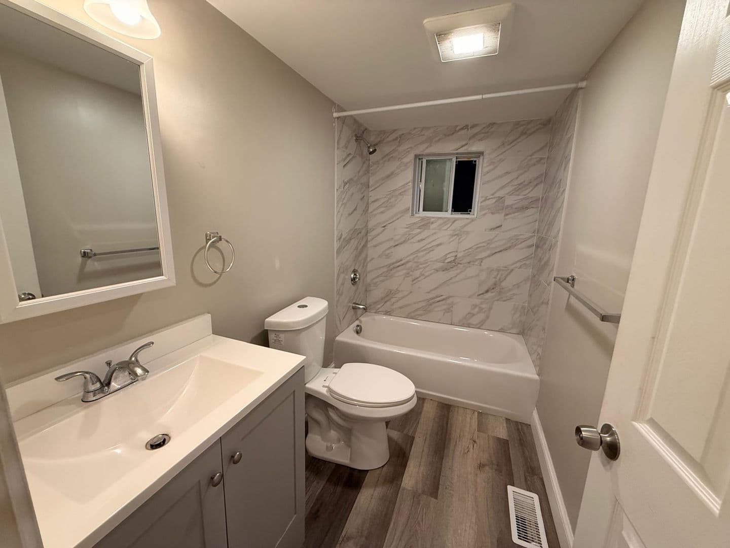 Fitchburg Apartment: 52 Myrtle Ave