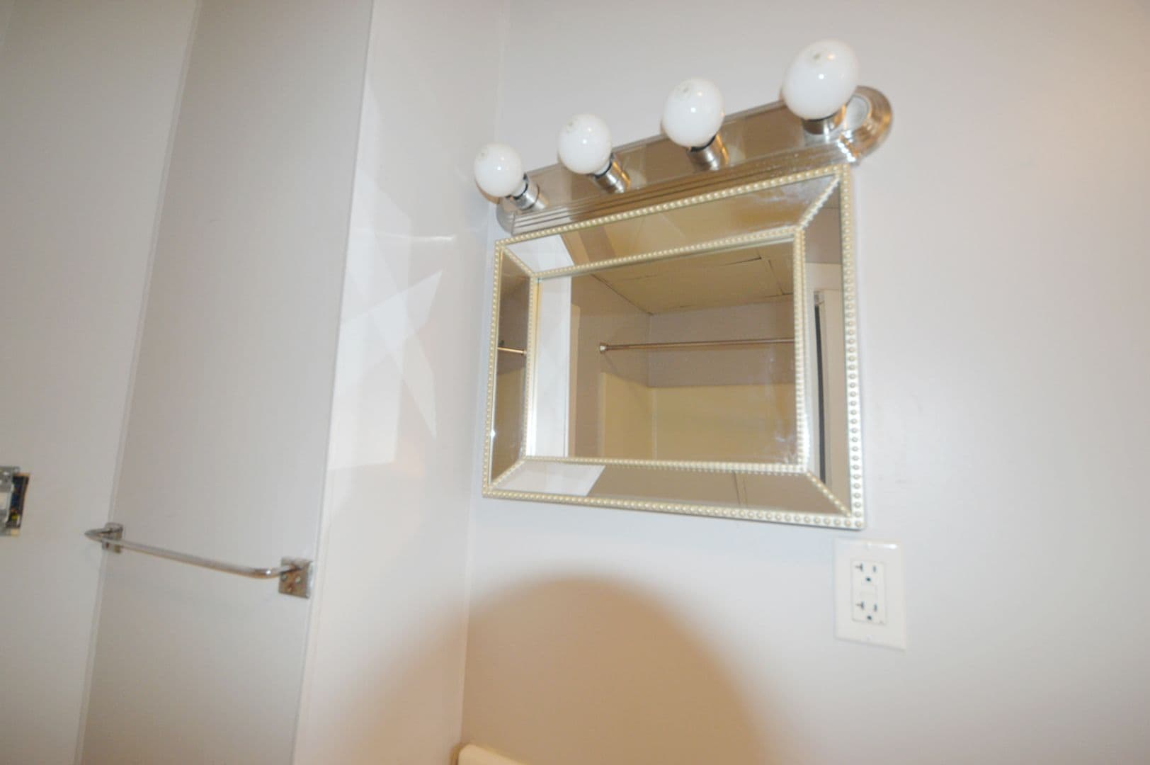 Gardner Apartment: 17 - 19 Walnut Street