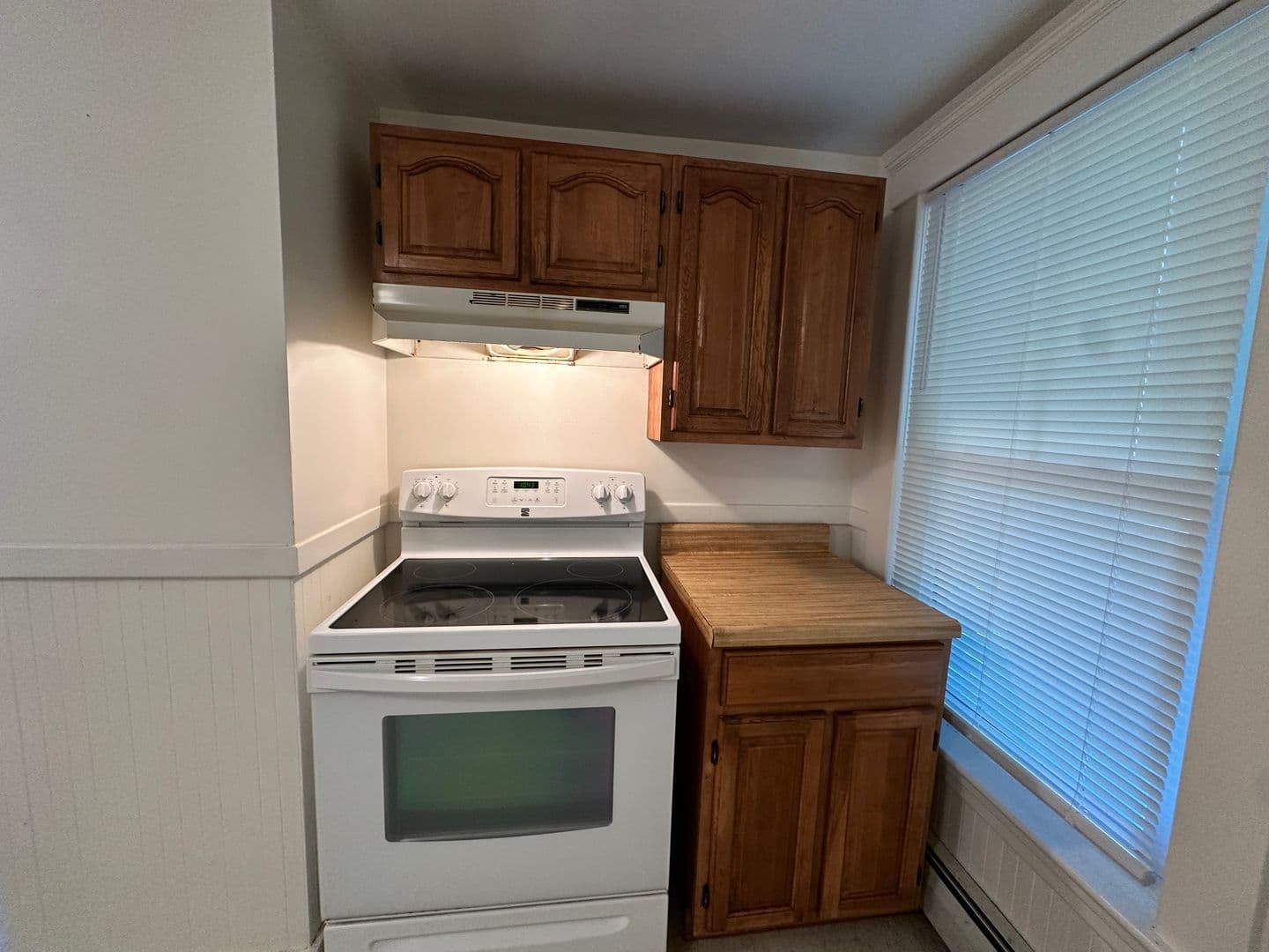 Leominster Apartment: 206 Exchange Street