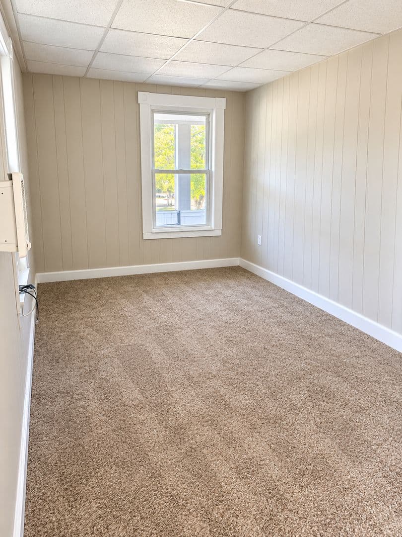 Leominster Apartment: 113 Spruce Street