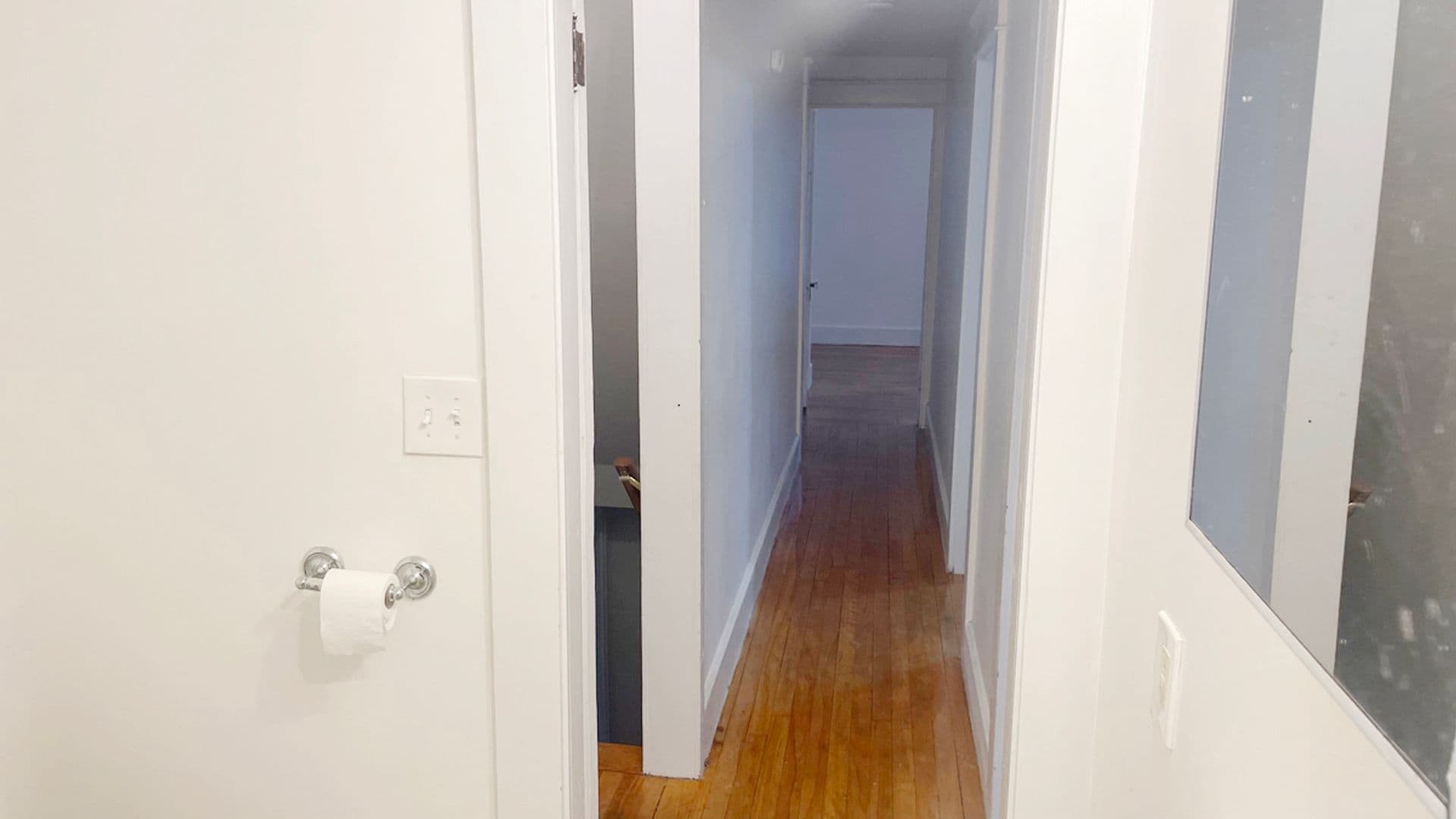 Athol Apartment: 73-75 Wallingford Ave