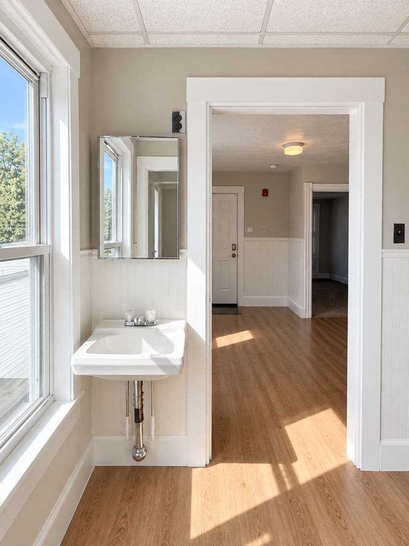 Leominster Apartment: 113 Spruce Street