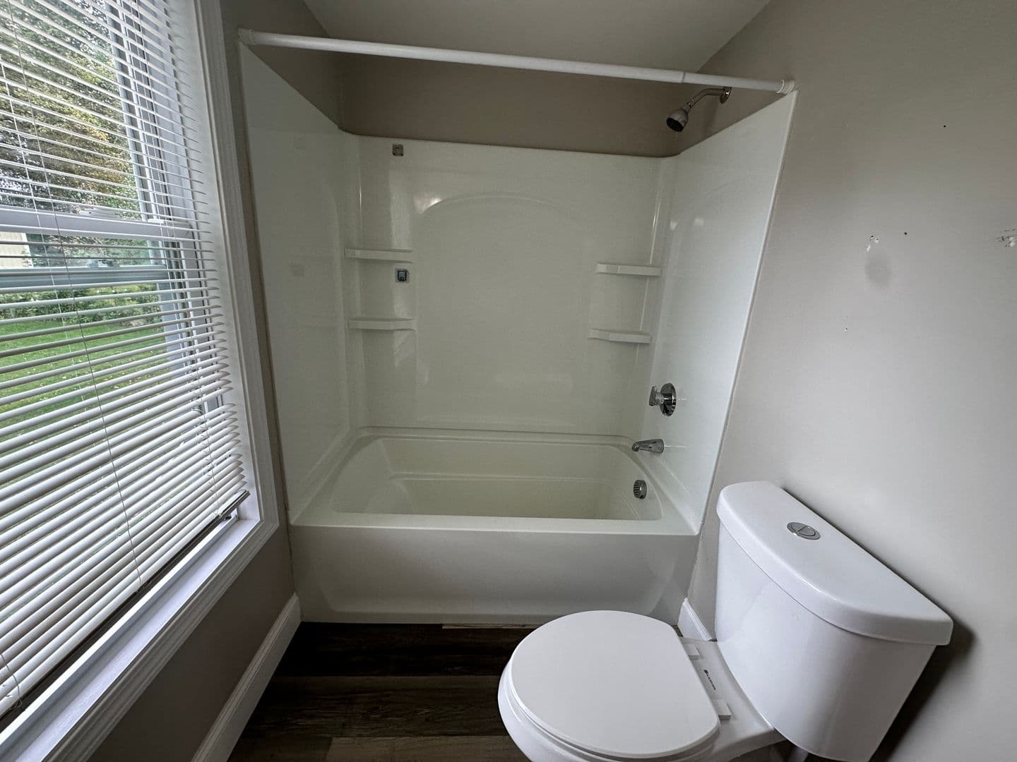 Fitchburg Apartment: 52 Myrtle Ave