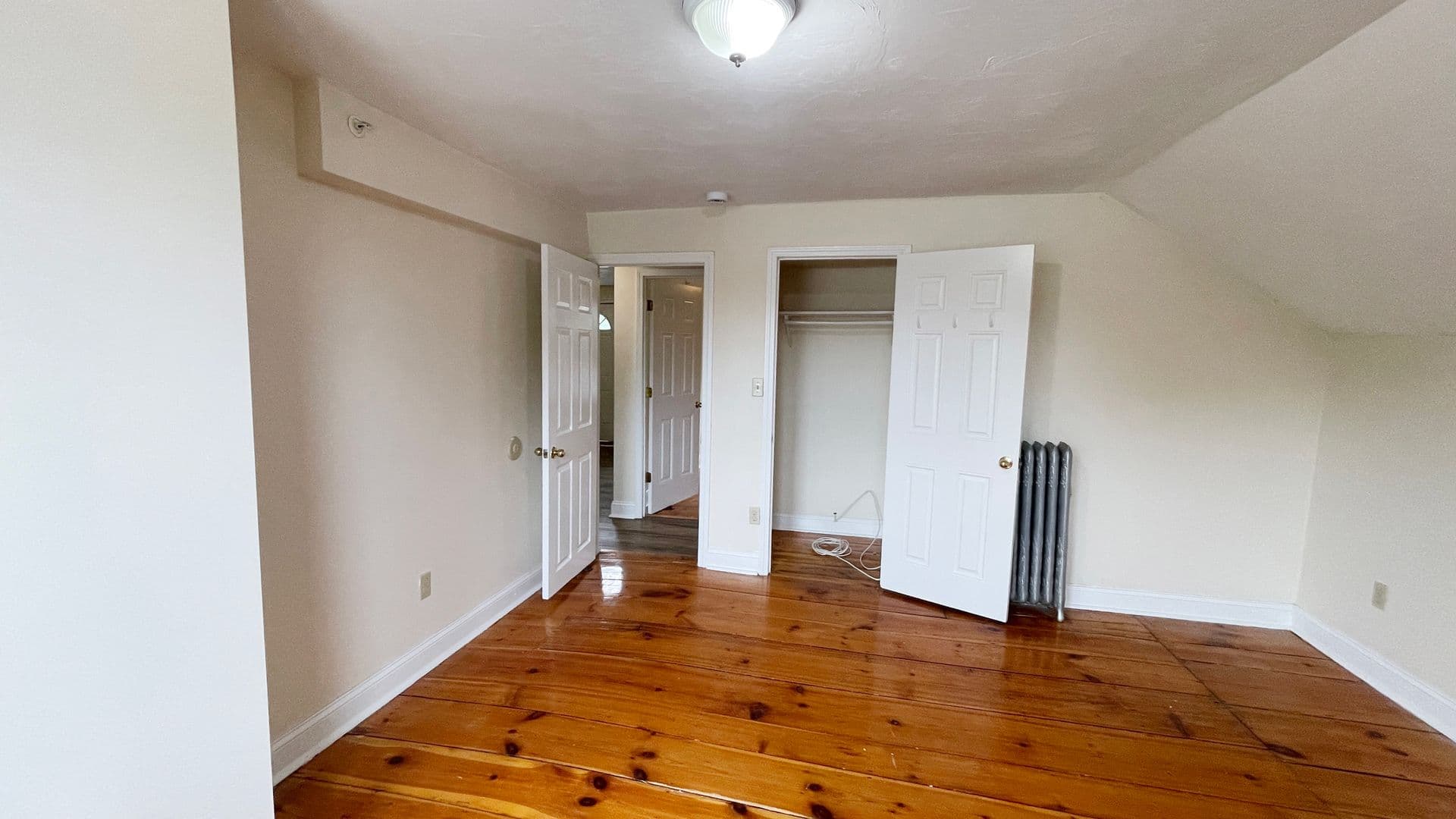 Gardner Apartment: 136 Central Street